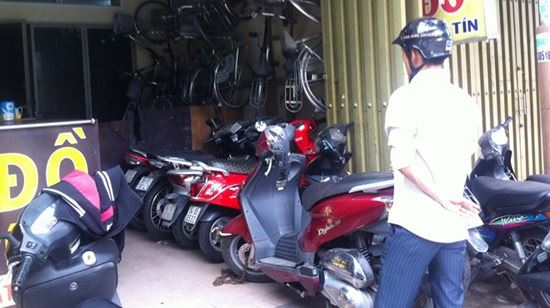 Thắc mắc có nên mua xe cũ ở tiệm cầm đồ và có sang tên được không? 3 Thắc mắc có nên mua xe cũ ở tiệm cầm đồ và có sang tên được không? 2